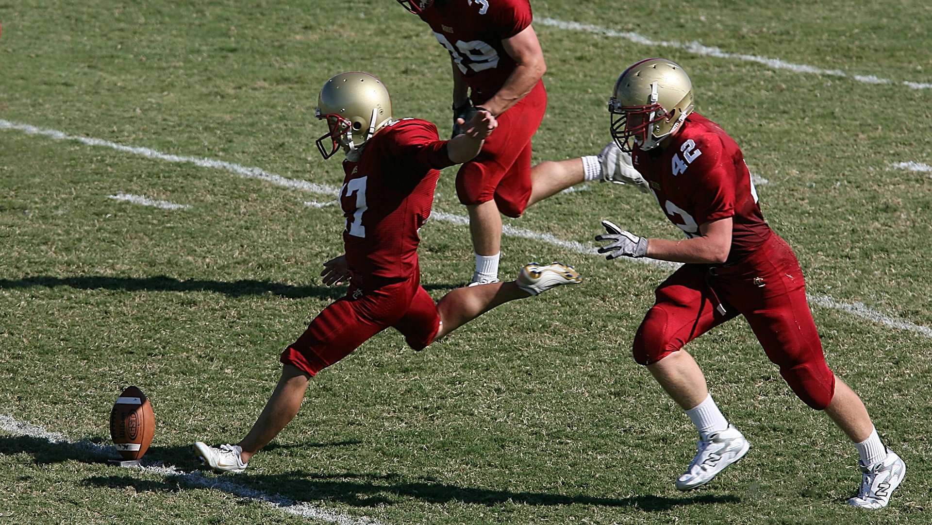 leyu.com-“高新体育中心武术：传统功夫与现代竞技的精彩对抗”