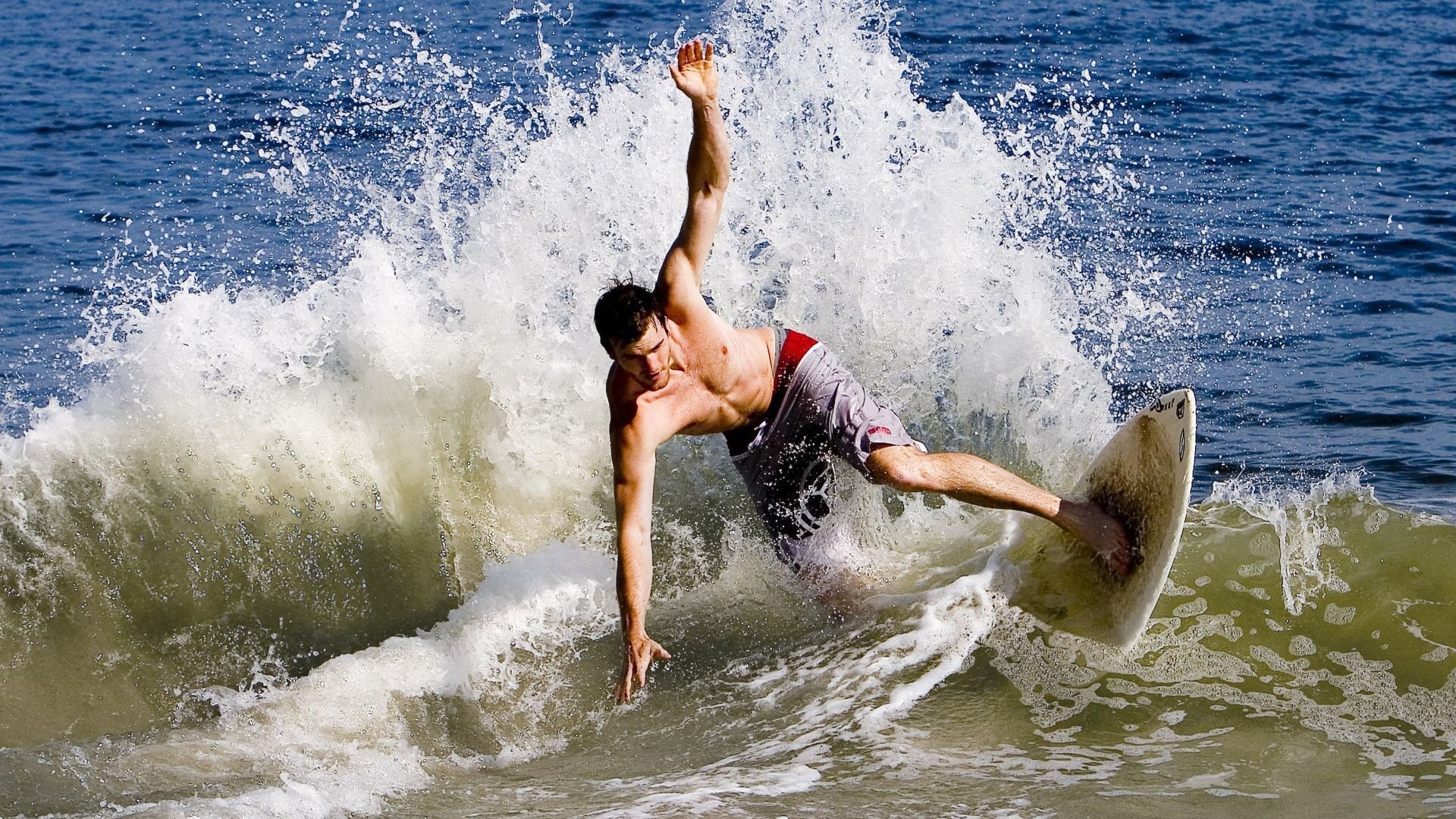 乐鱼官网-出发与转身衔接流畅,节省时间